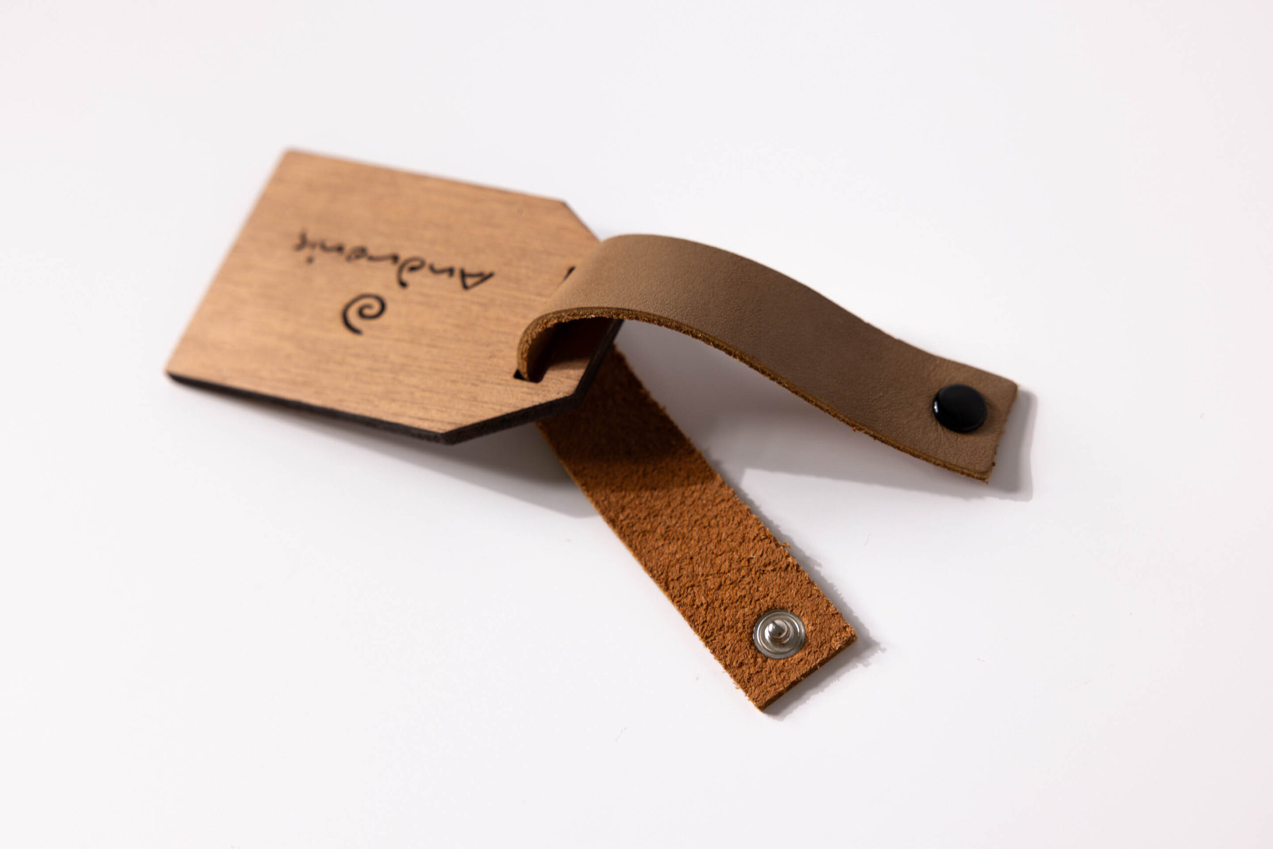 luggage tag premium